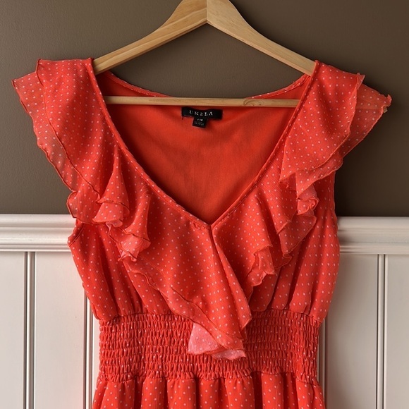 UK2LA Coral Orange Polka Dot Flutter V Neckline Size Small - Picture 3 of 8